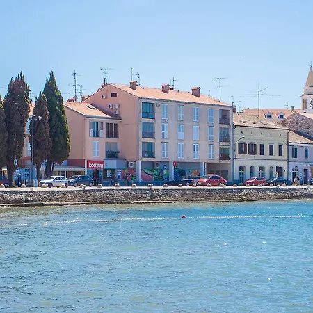 Guest house Peskera Tomicic 3*